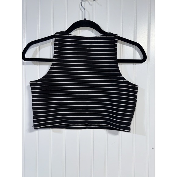 Shine Star Athletic Cropped Top Black & White Striped Womens Sz Large - Picture 2 of 6